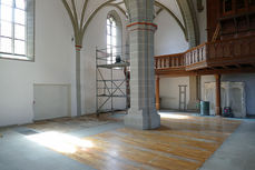 Das Gerüst ist in der Stadtpfarrkirche abgebaut (Foto: Karl-Franz Thiede)